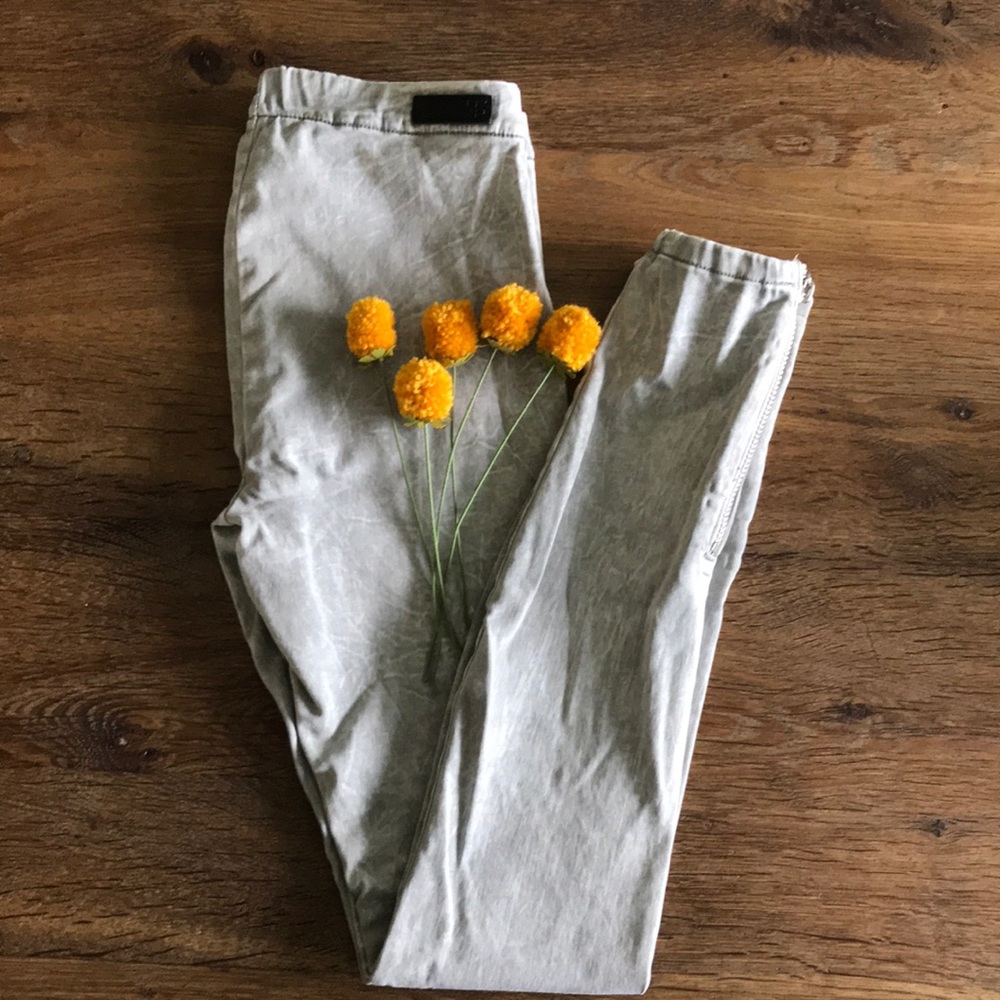 Joe’s Jeans stone washed jeggings
